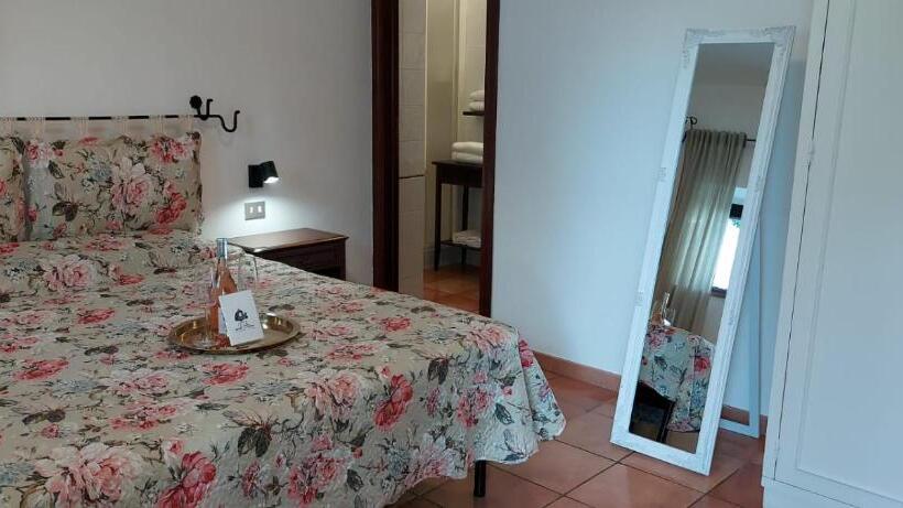 اتاق استاندارد با چشم‌انداز باغ, Agriturismo La Talpa