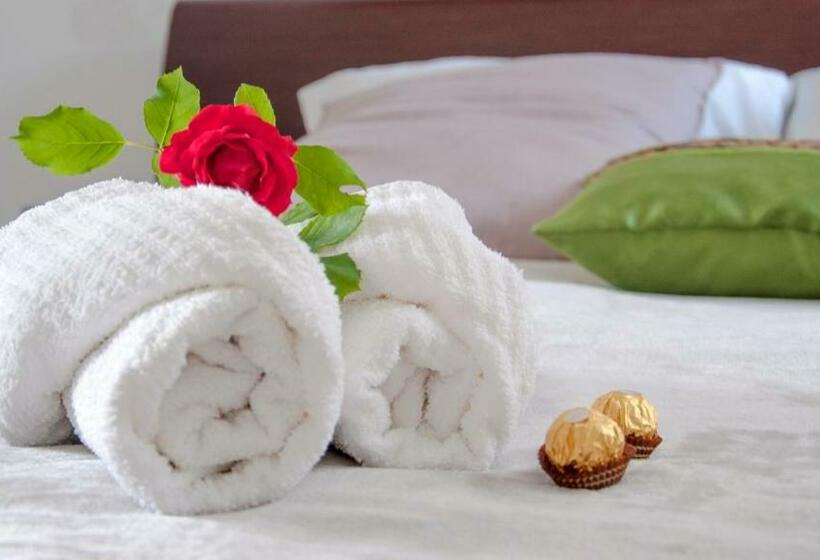 اتاق استاندارد با سرویس بهداشتی مشترک, Al Nifontano B&b Ideal For Family Or Couples 2 Rooms Lakeview