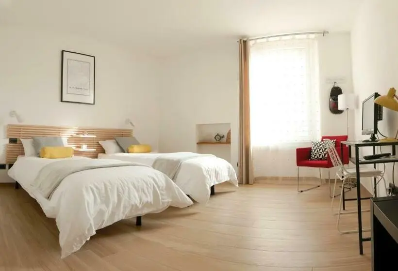 اتاق استاندارد با سرویس بهداشتی مشترک, Al Nifontano B&b   Ideal For Family Or Couples   2 Rooms   Lakeview