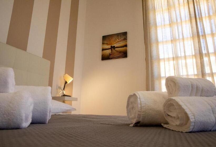 Четырехместный Номер Стандарт с Балконом, B&b Zio Luciano