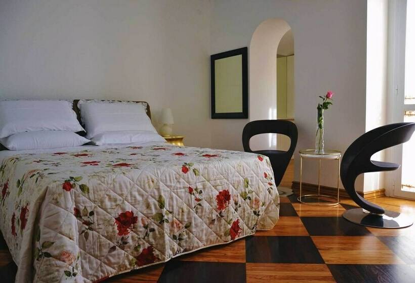 סוויטה עם ג'קוזי, Beb Cornelia