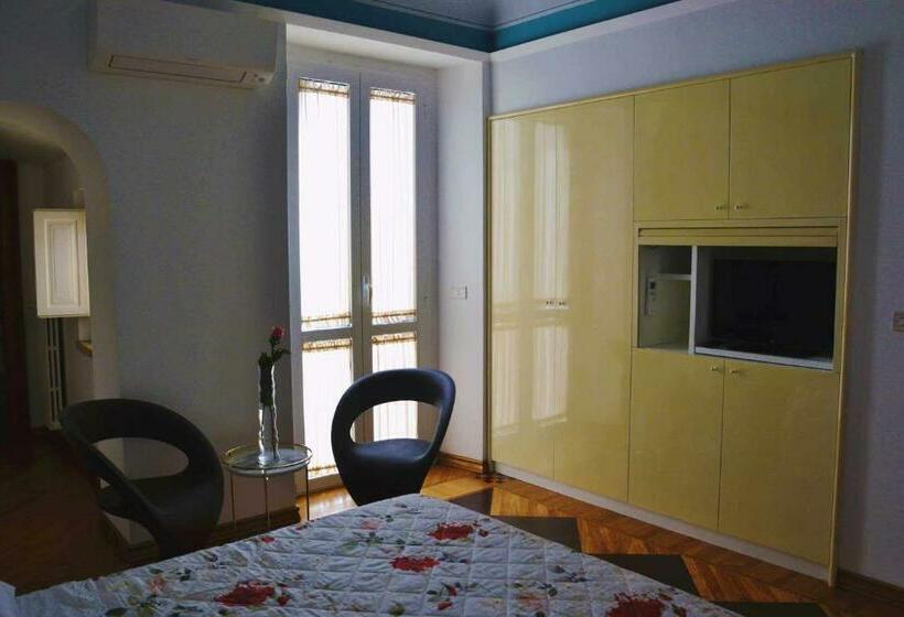 סוויטה עם ג'קוזי, Beb Cornelia