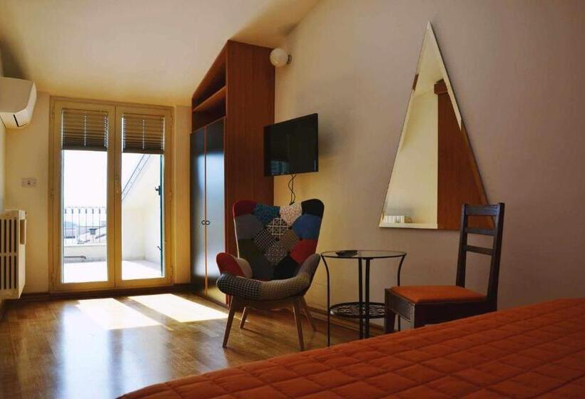 סוויטת 2 חדרי שינה, Beb Cornelia