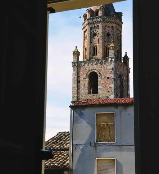 Suite z Balkonem, Beb Cornelia
