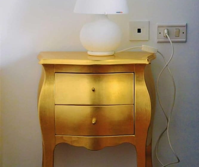 סוויטה עם ג'קוזי, Beb Cornelia