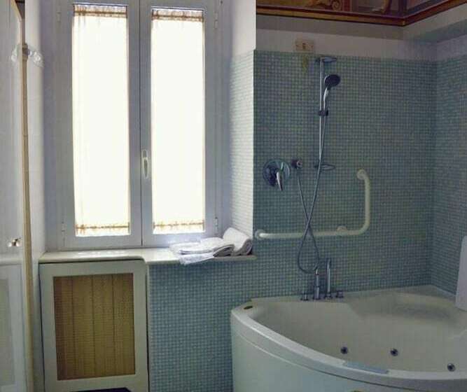 סוויטה עם ג'קוזי, Beb Cornelia