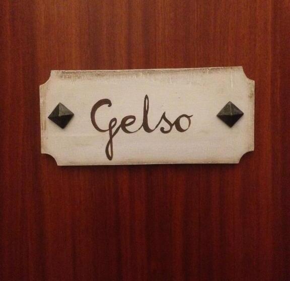 غرفة قياسية سرير كينج, Locanda Marzi