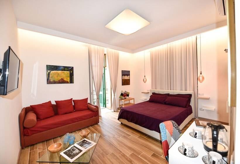 اتاق لوکس با چشم‌انداز شهر, B&b Casazeni