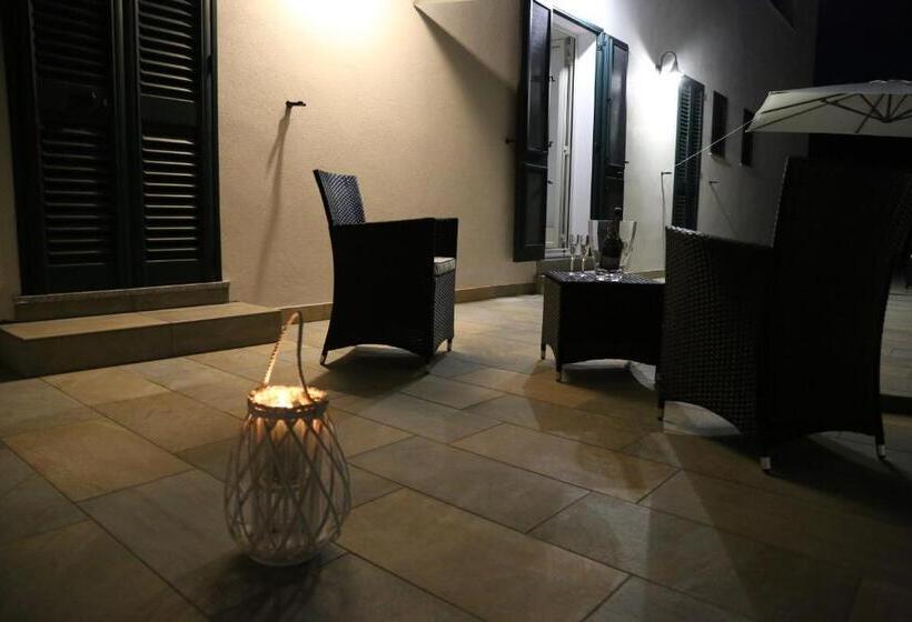 חדר סטנדרט לשלושה, B&b Pippi