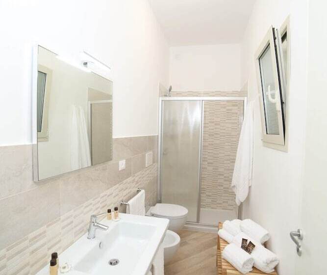 Четырехместный Номер Стандарт, B&b Pippi