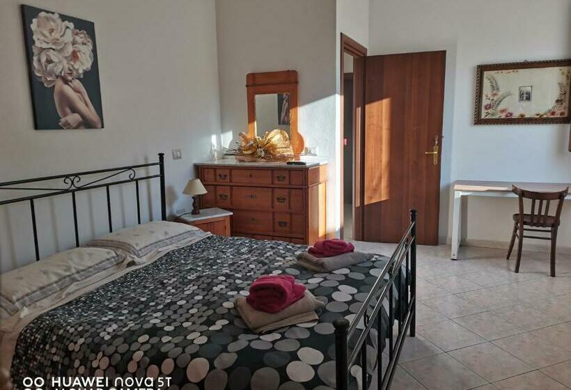 غرفة قياسية سرير كينج, L Abete