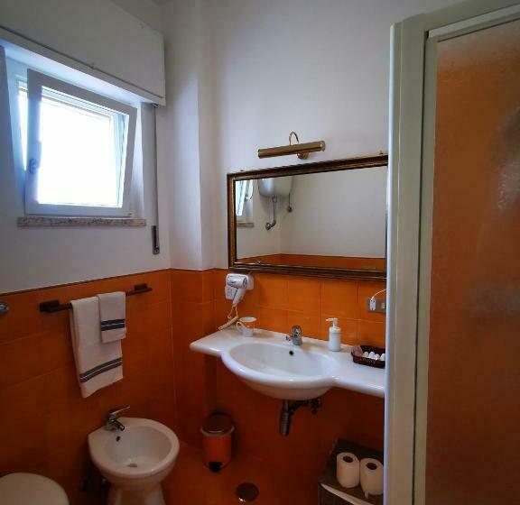 חדר סטנדרט עם מיטת קינג, La Ginestra