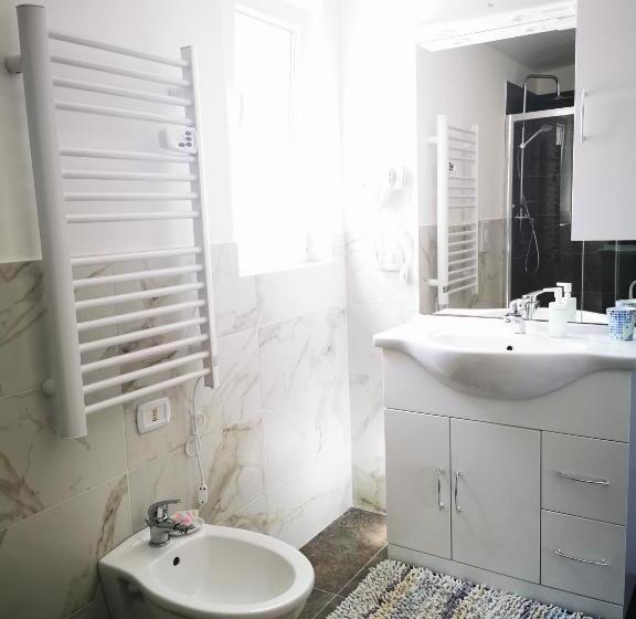 חדר דלוקס נוף בריכה, La Ginestra