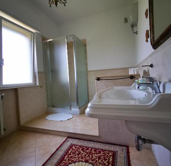 חדר סופריור עם מיטת קינג, La Ginestra