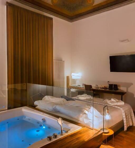 سوییت لوکس, Naca Suite