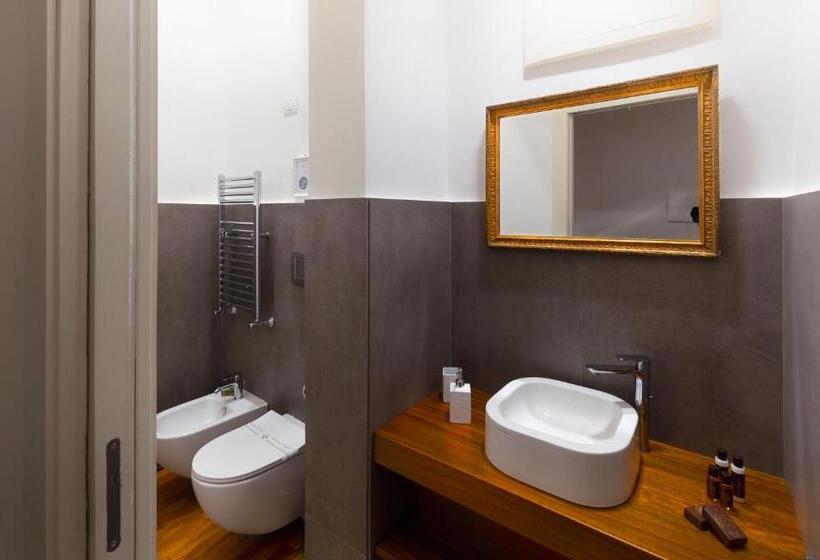 سوییت لوکس, Naca Suite