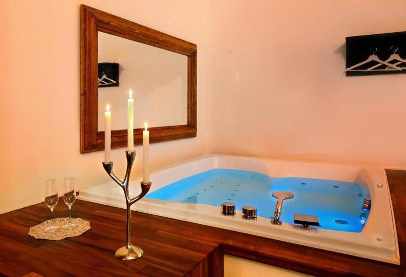 سوئیت با تخت بزرگ, Naca Suite