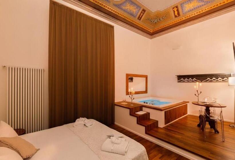 سوئیت با تخت بزرگ, Naca Suite