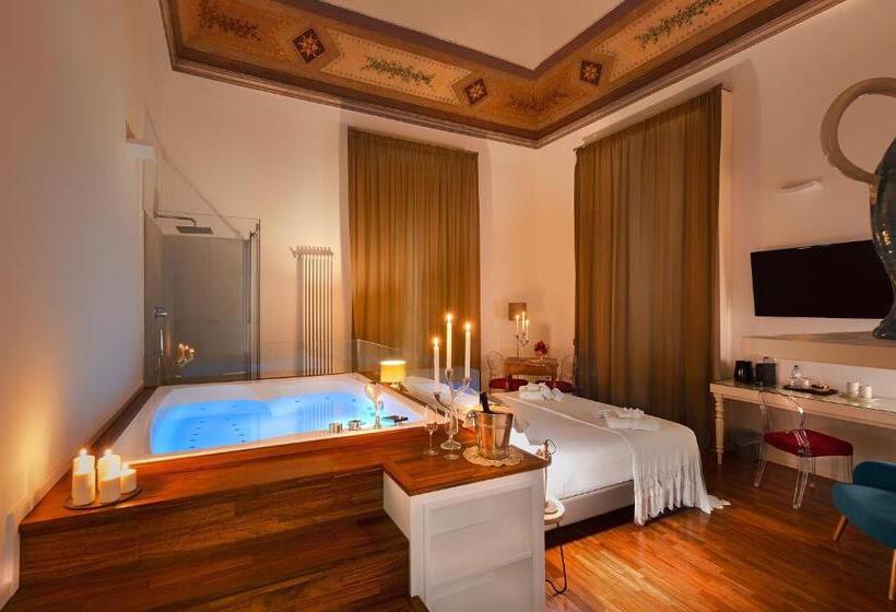 سوییت لوکس, Naca Suite