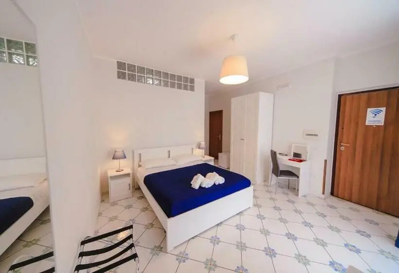 オーシャンビュースタンダードルームバルコニー付き, Casa Adele B&b
