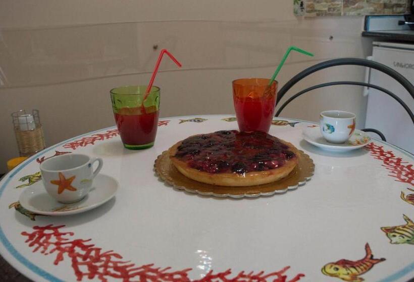 חדר סטנדרט נוף לים עם מרפסת, B&b Sunshine