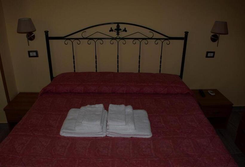 Апартаменты 2 Спальни Вид на Море, B&b Sunshine