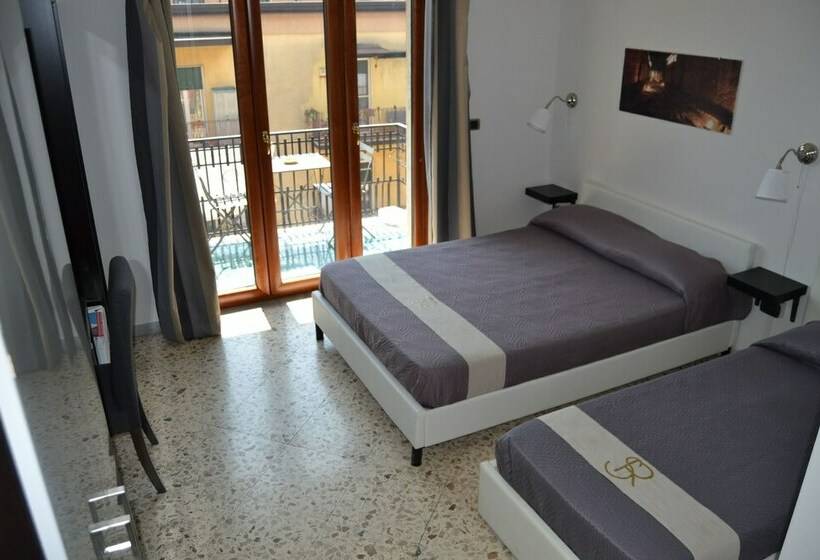 غرفة قياسية رباعية, Sanctuary Rooms