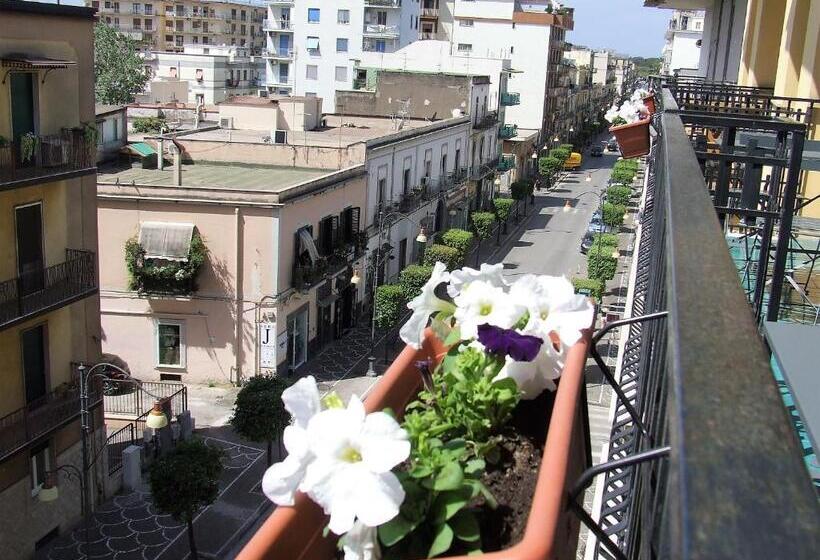 패밀리 룸, Sanctuary Rooms