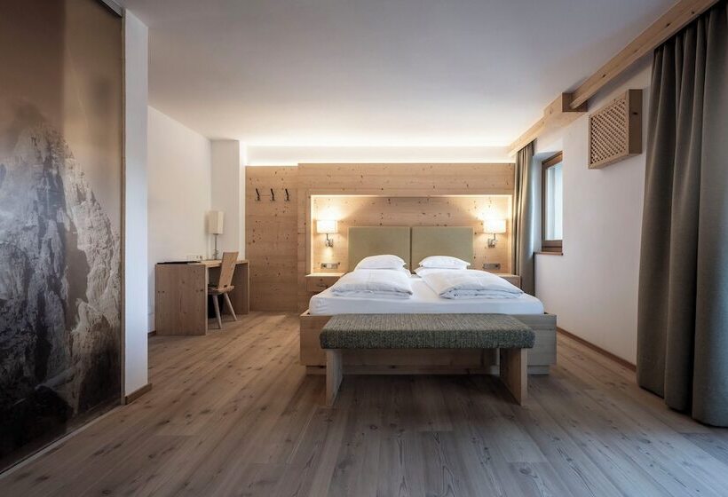 اتاق استاندارد با چشمانداز, Dolomites Nature Hotel Vigilerhof