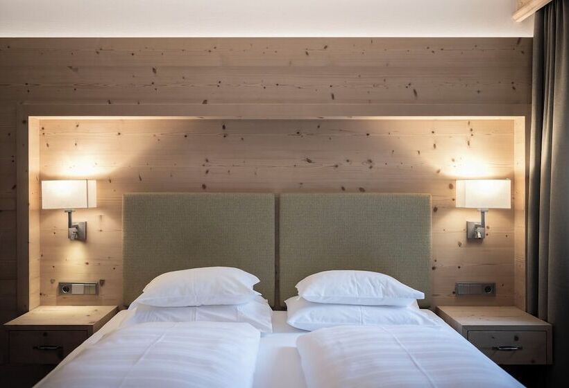 اتاق استاندارد با چشمانداز, Dolomites Nature Hotel Vigilerhof
