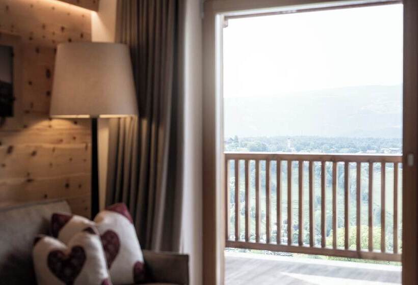 سوئیت جونیور با چشمانداز, Dolomites Nature Hotel Vigilerhof