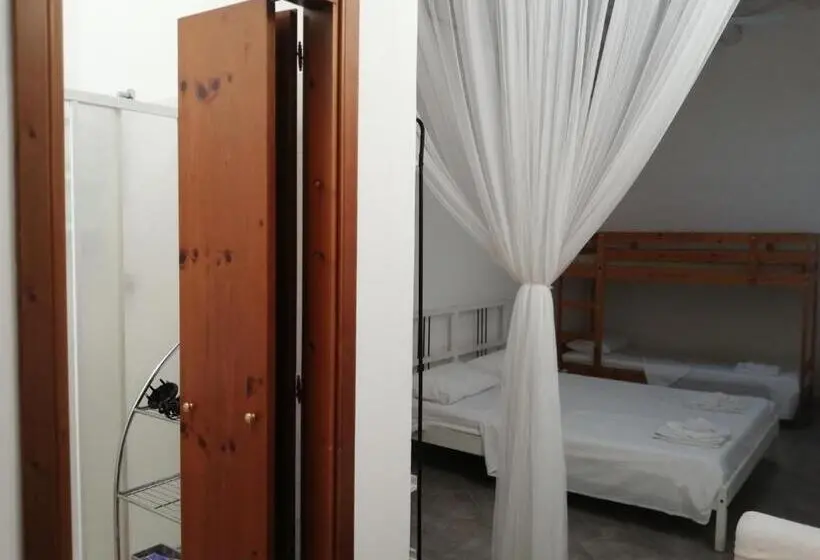 スタンダード4人部屋, Elianthos B&b