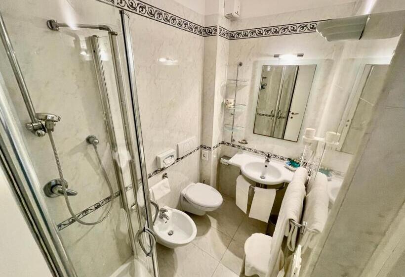 اتاق استاندارد چهار تخته, Meridiana