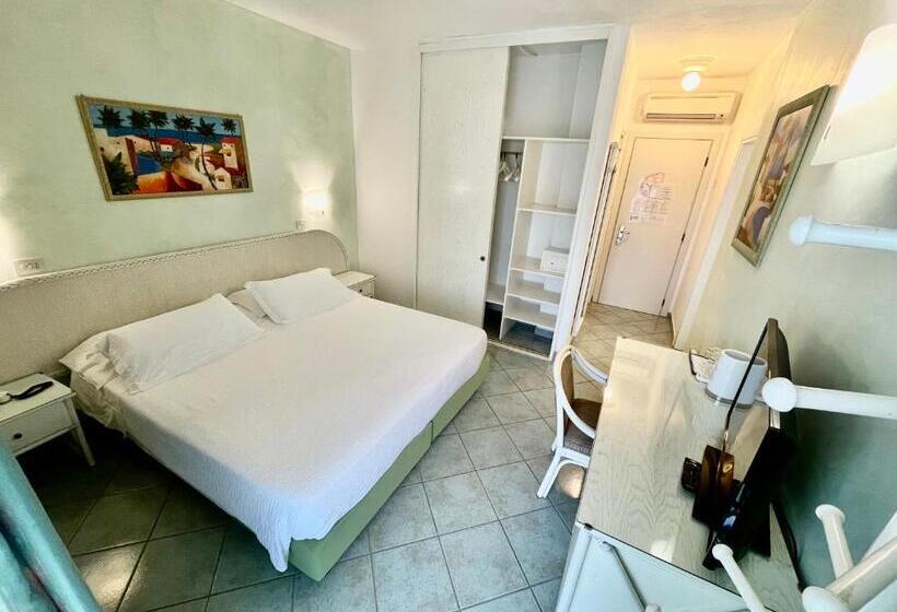 اتاق استاندارد چهار تخته, Meridiana