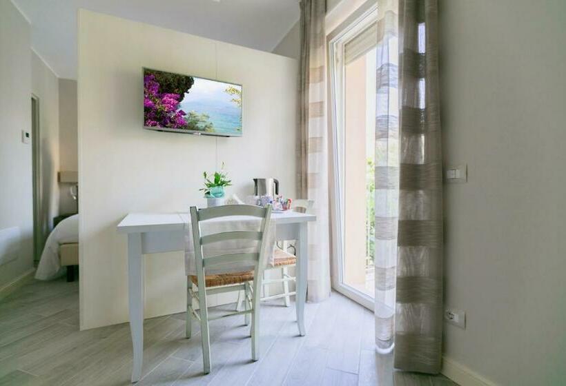 شقة غرفة واحدة, San Lorenzo Apartments