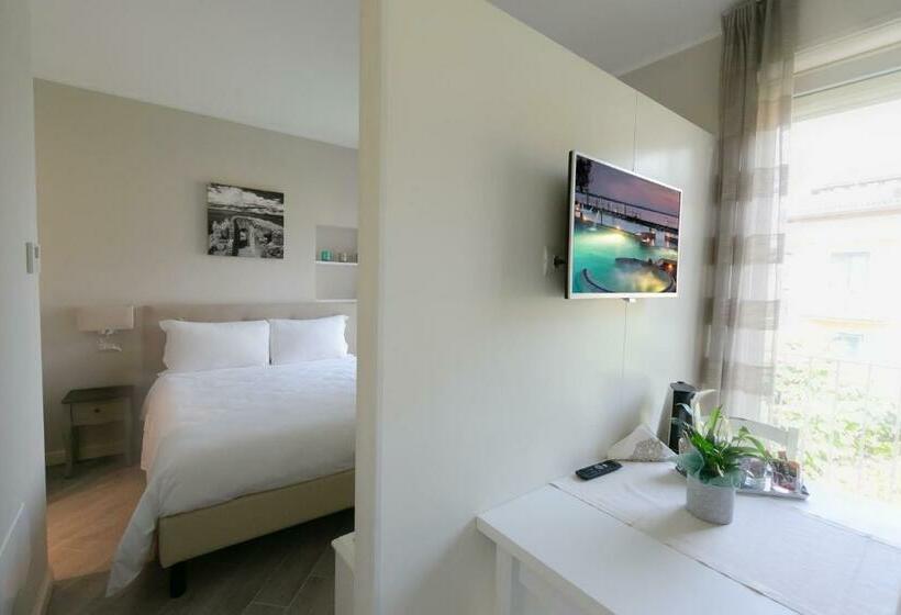 شقة غرفة واحدة, San Lorenzo Apartments