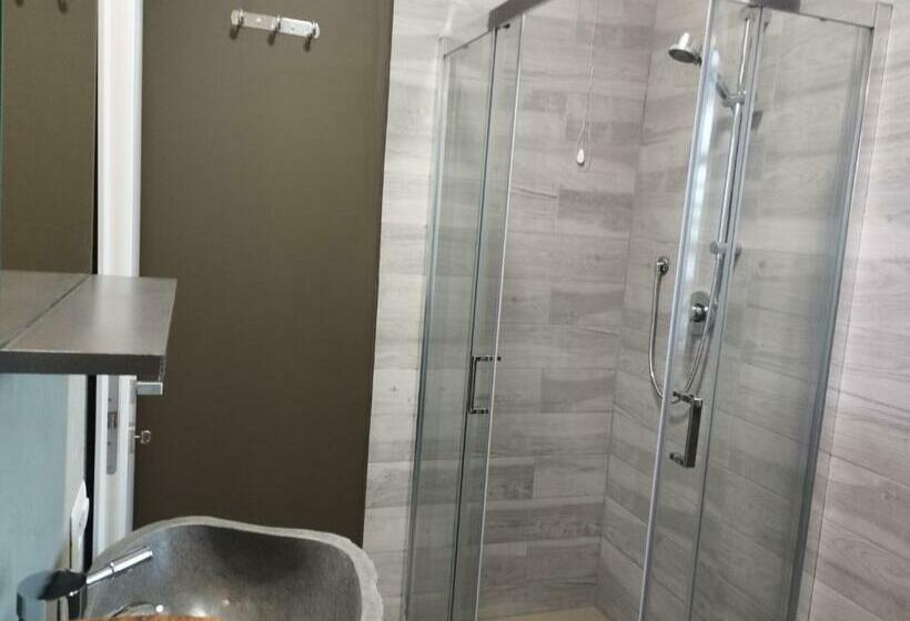 Номер Стандарт, Quiero Más B&b