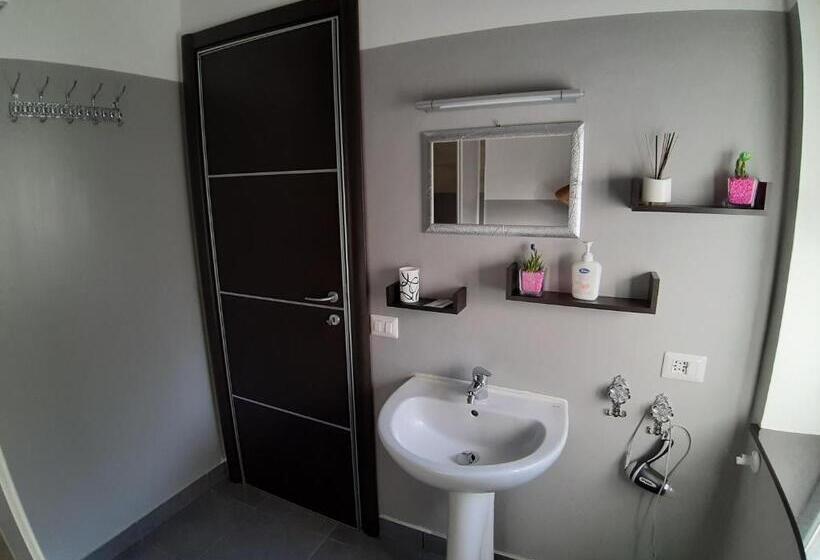 Номер Стандарт, Quiero Más B&b