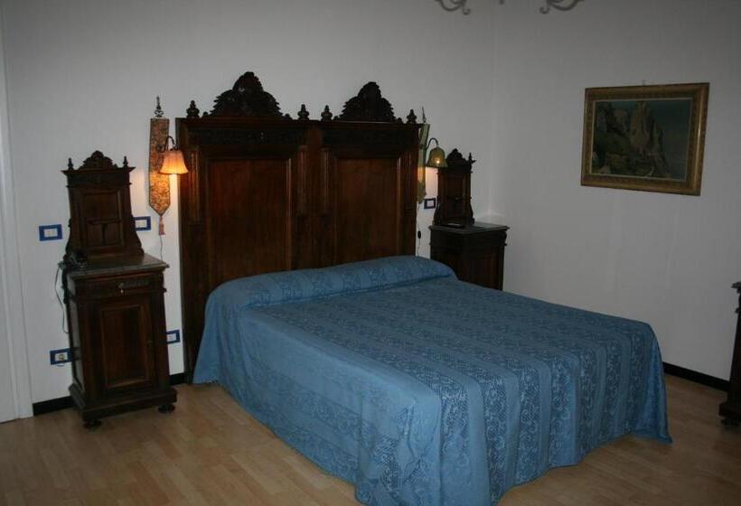 غرفة قياسية, Albergo Cavallino