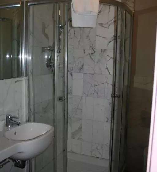 スタンダードトリプルルーム, Albergo Cavallino
