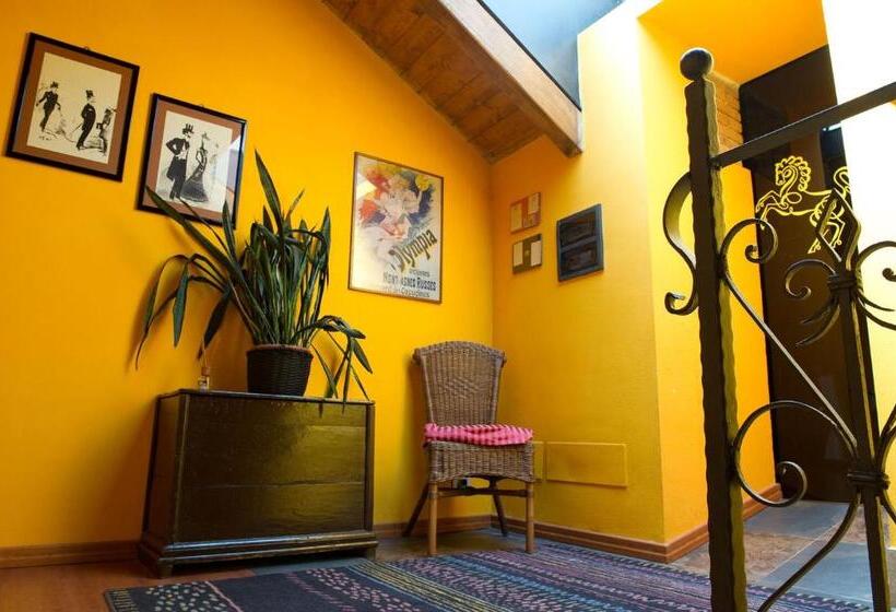 غرفة قياسية ثلاثية, Albergo Cavallino