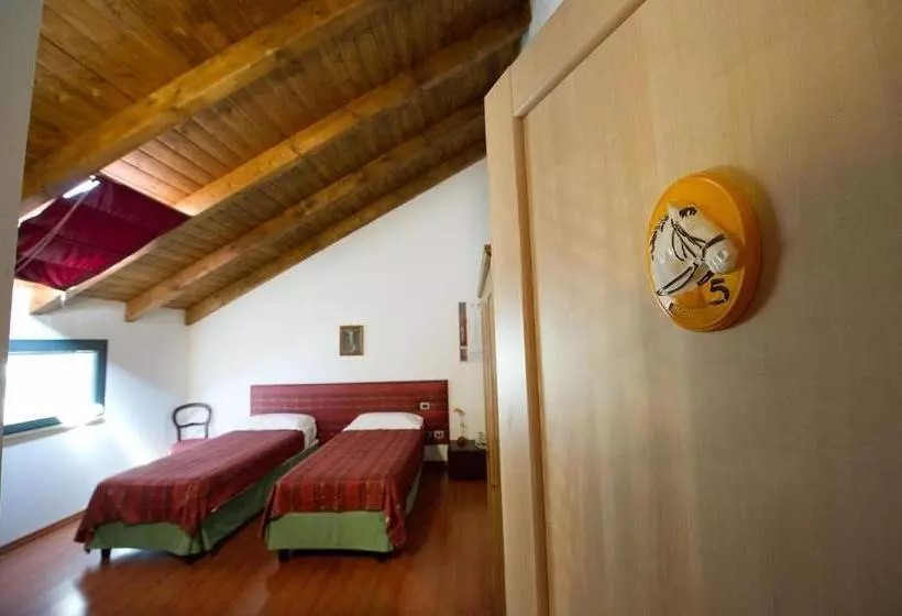 スタンダード４人部屋, Albergo Cavallino