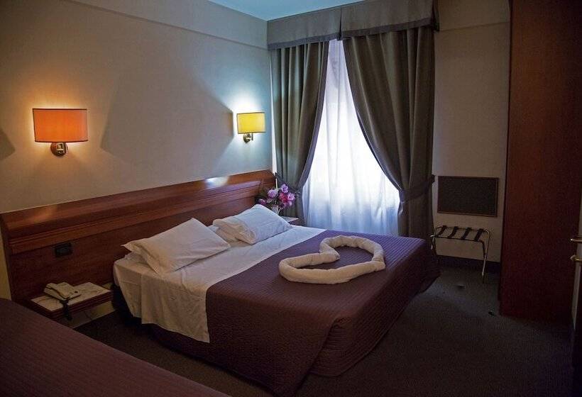 اتاق استاندارد سه نفره, Arcadia