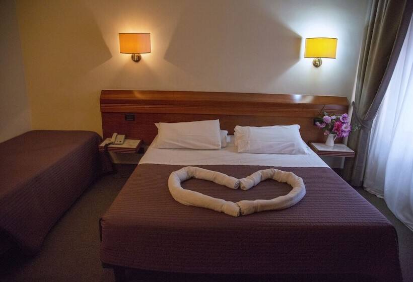 اتاق استاندارد سه نفره, Arcadia