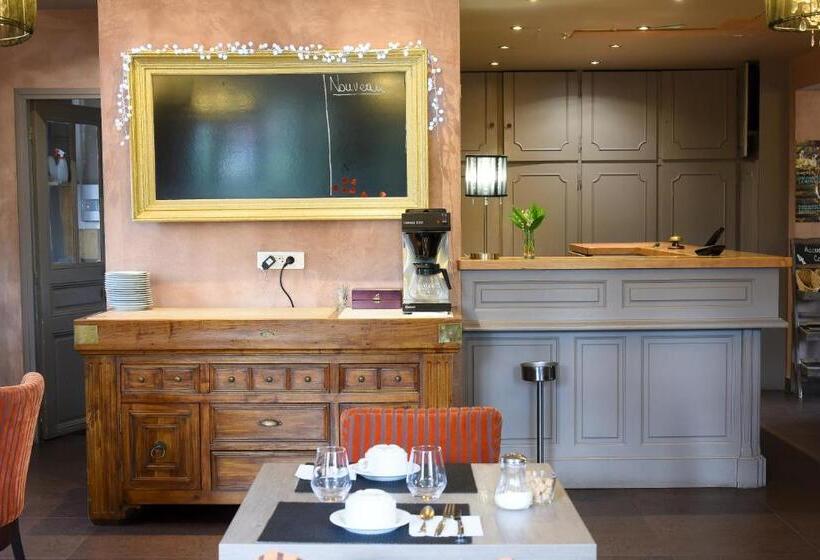 إستوديو قياسى سرير كينج, Auberge La Renaissance