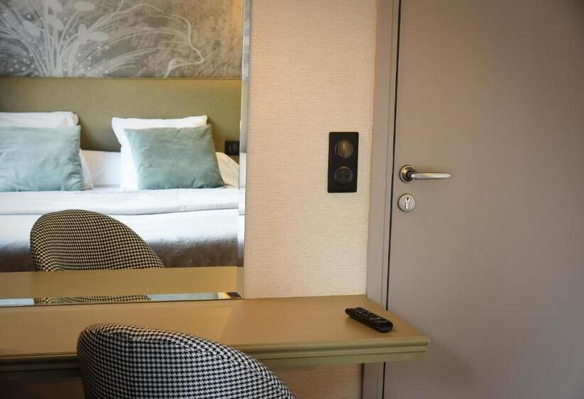 جناح عائلي, Auberge La Renaissance