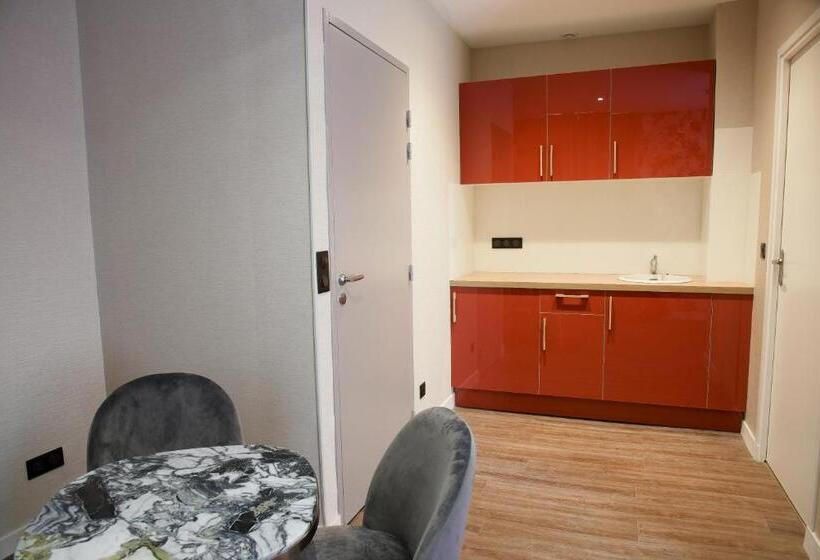 إستوديو قياسى سرير كينج, Auberge La Renaissance