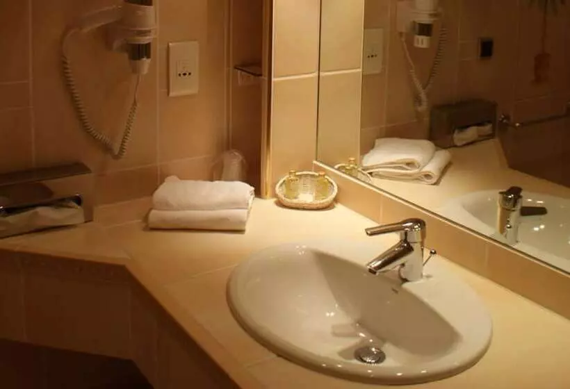 コンフォートルーム, Auberge La Tomette, The Originals Relais