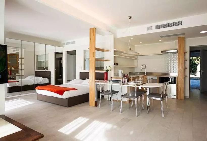 Standard-huone, Business