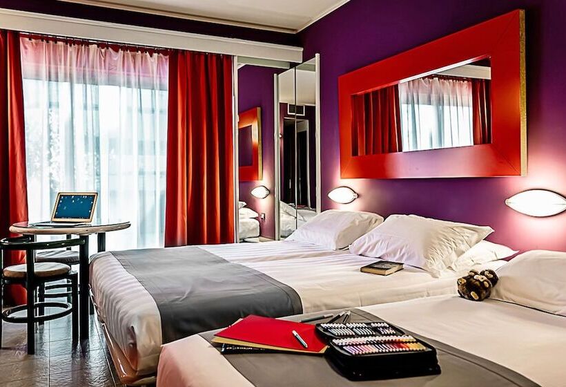 غرفة عائلية, Business